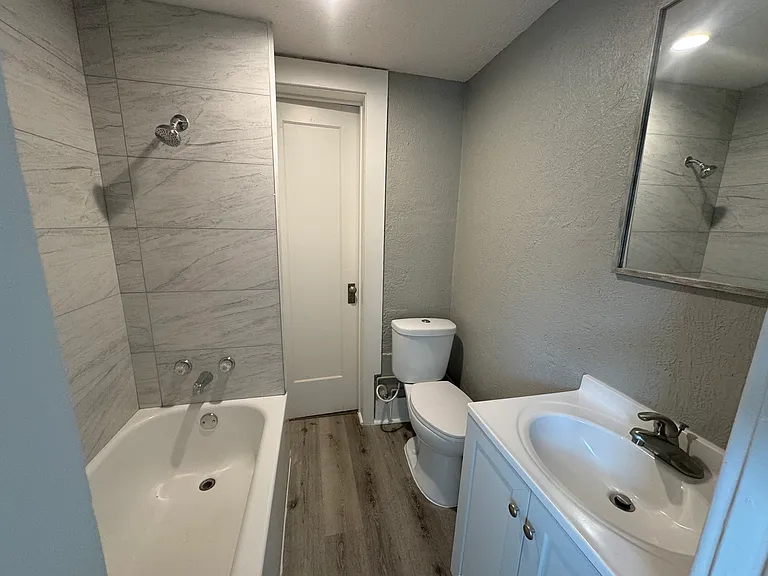 5102 Capitol Ave #10 — Photo 8