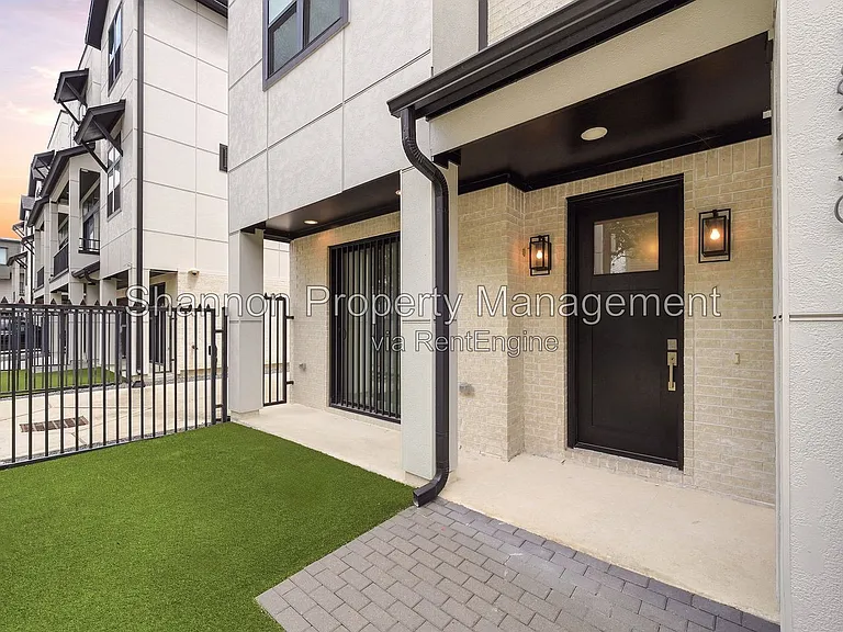 1823 Prospect St #C — Photo 4