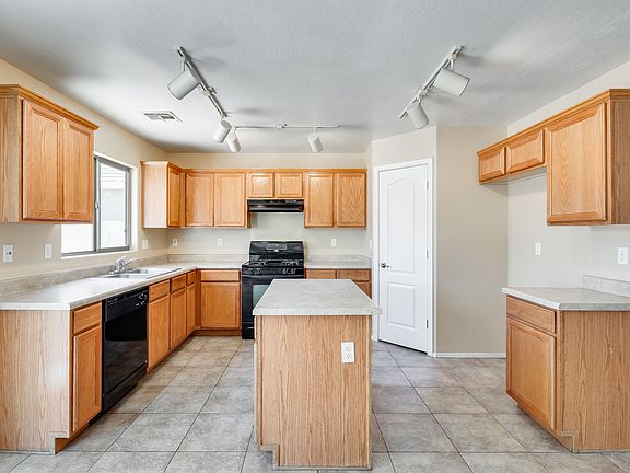 2nd image of 1860 W Desert Mountain Dr