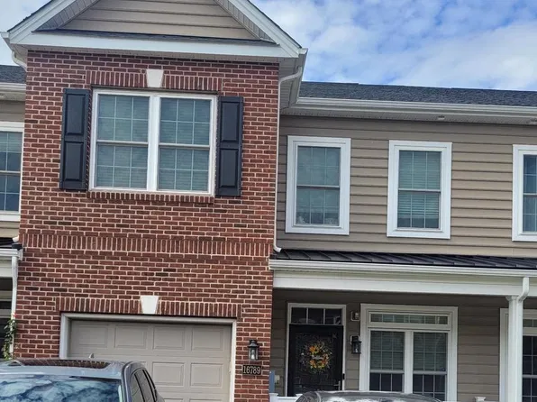 16789 River View Cir, Bristol, PA 19007