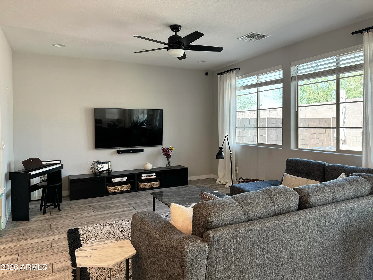 4 bed, 2.5 bath, 2155 sqft, $2,750 — Photo 2