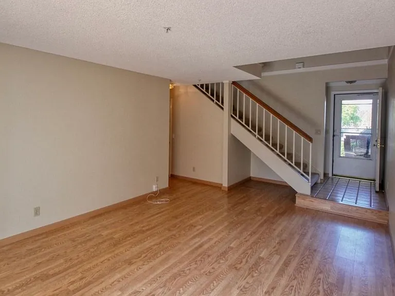 21 Regents Cir — Photo 6