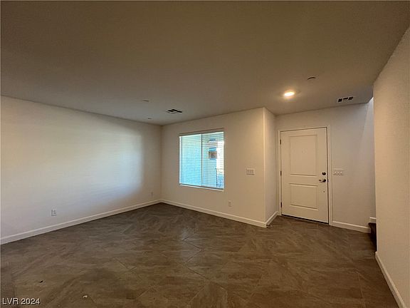 4th image of 3520 Grecian Queen Ave
