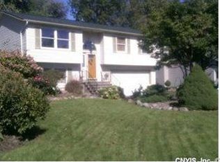 6203 Henryk Woods Rd, Cicero, NY 13039