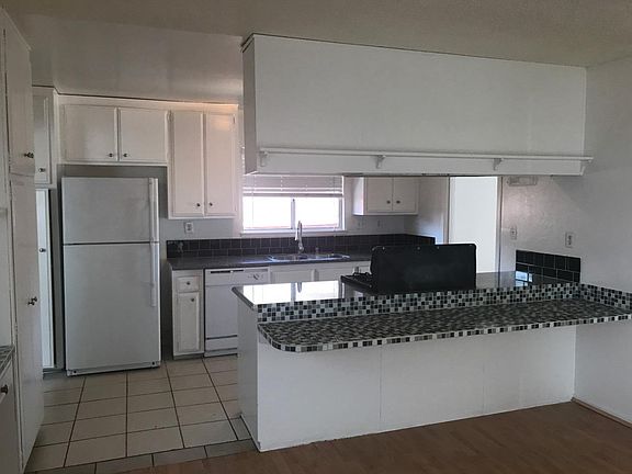 5th image of 1508 De Anza St