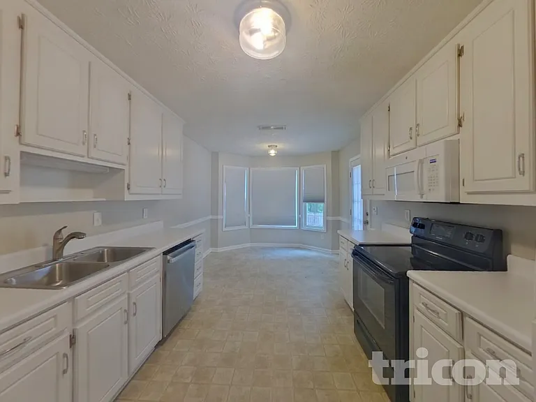 1014 Bay Ridge Dr — Photo 7