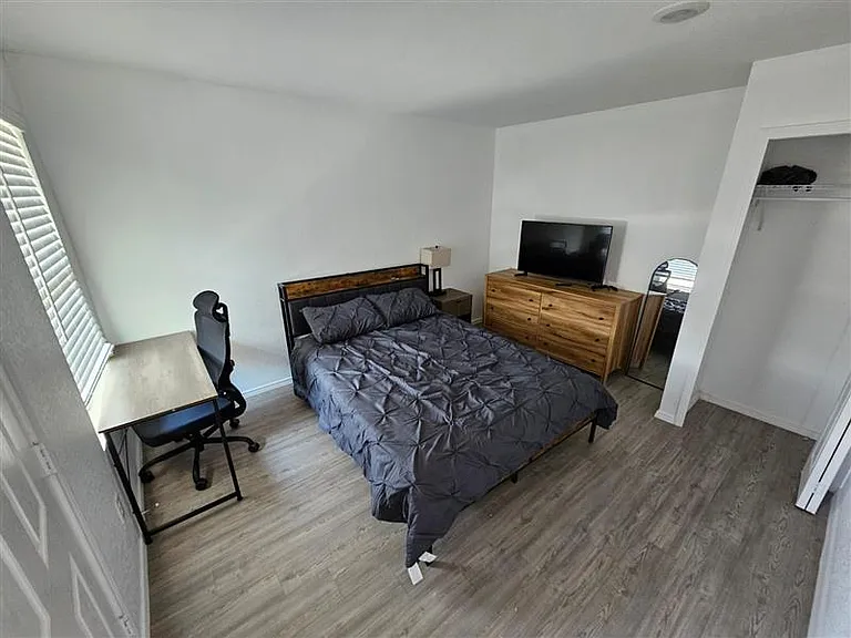 4211 Fluvial Cir — Photo 6