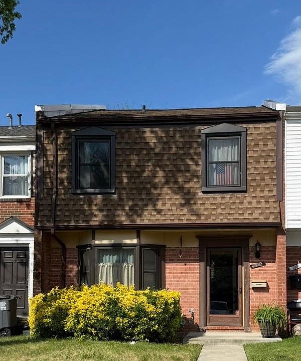 1st image of 7989 Community Dr