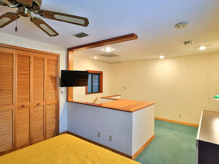 1807 Lindbergh Ln — Photo 38