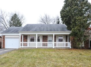 811 Woodhollow Ln, Buffalo Grove, IL 60089