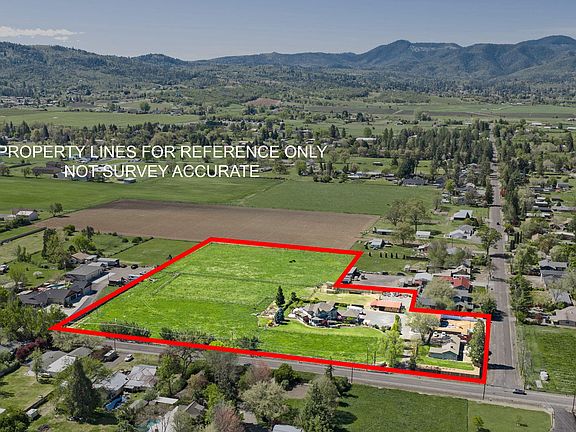 3rd image of 826 Oak Grove Rd