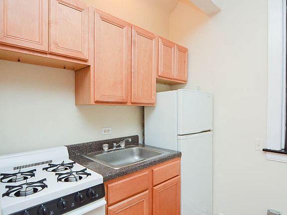 3rd image of 4546 N Damen Ave APT 106