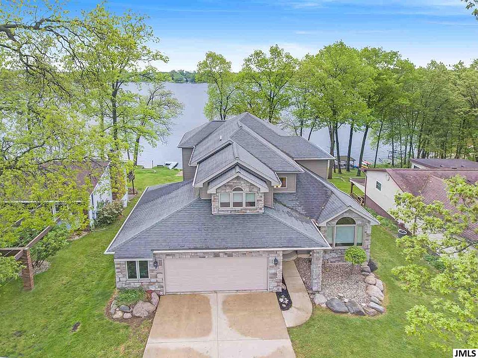 1st image of 10844 Emerald Dr