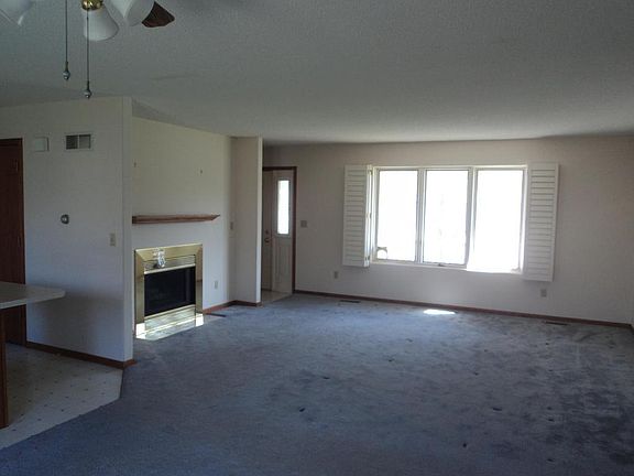 3rd image of 820 27th St