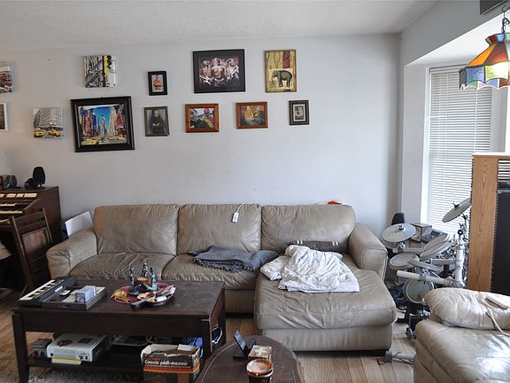 5th image of 407 Baird Ave #5