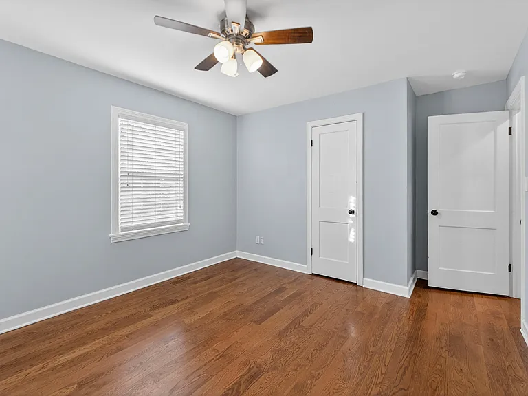4640 W 70th Ter — Photo 15
