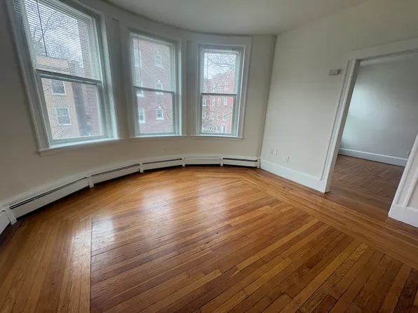 19 Fairbanks St, Brookline, MA