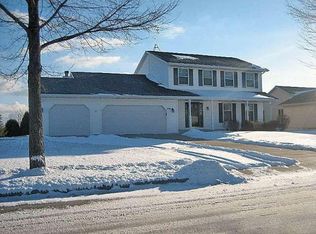 5019 Grey Fox Dr, Sheboygan, WI 53081