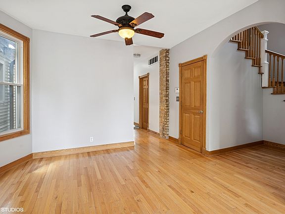 4th image of 4308 N Whipple St