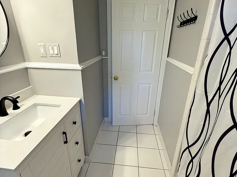 322 Glendale Ct — Photo 16
