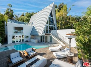 1425 N Kings Rd, Los Angeles, CA 90069