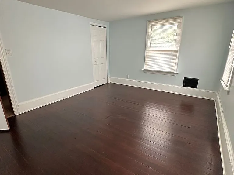 541 W Jersey Ave — Photo 18