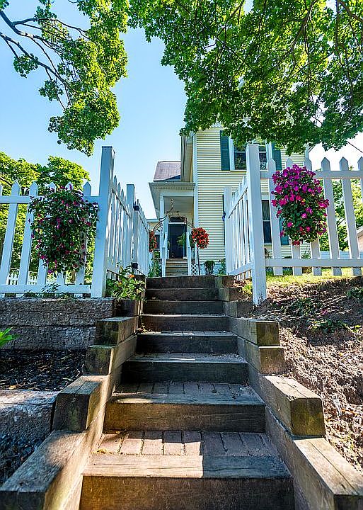 377 4th St, Manistee, MI 49660 Zillow