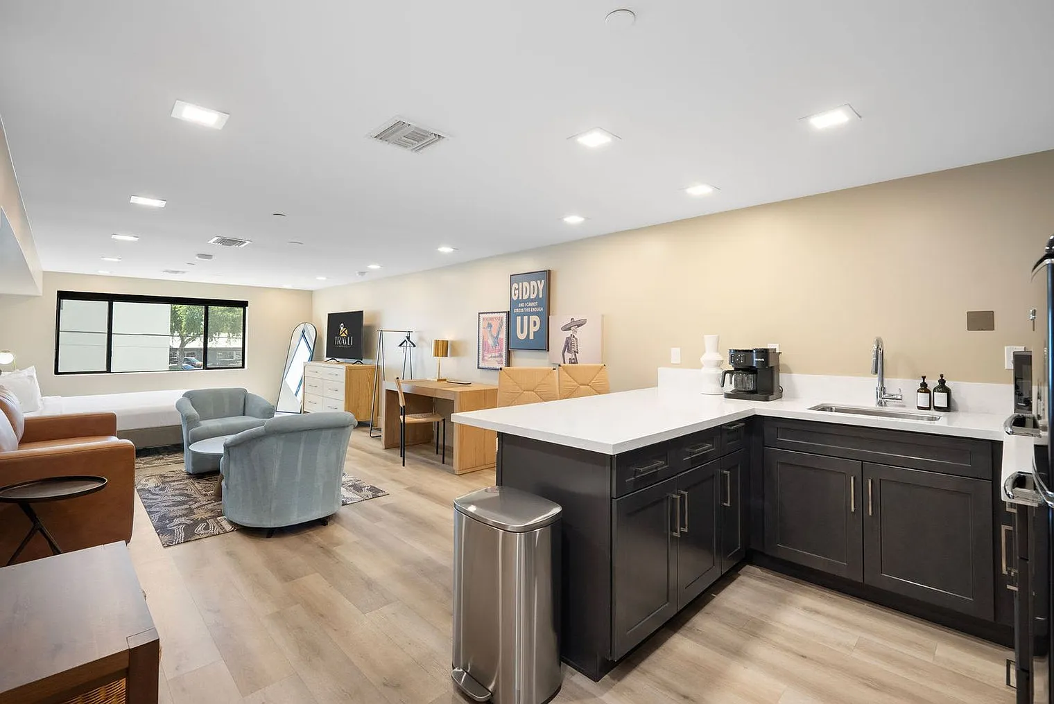 Studio, 1.0 bath, 775 sqft, $2,494 — Photo 3
