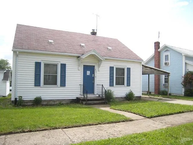 237 S Main St photo 1