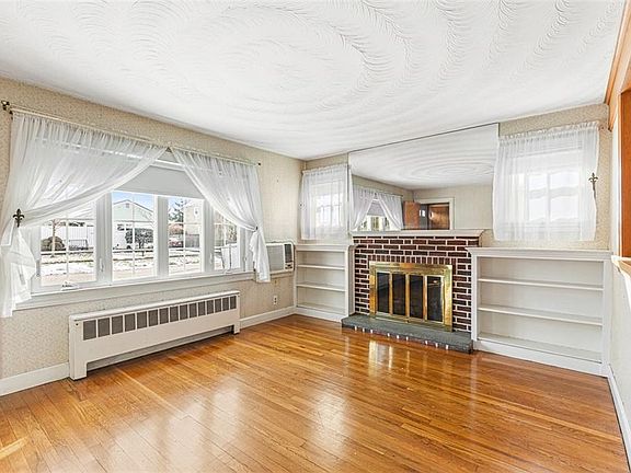 5th image of 359 Williston Way
