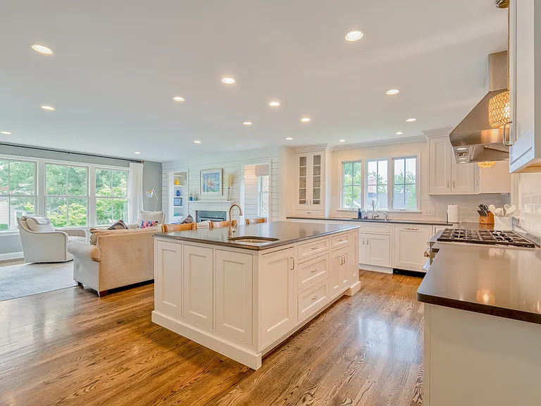 234 Providence Rd — Photo 8