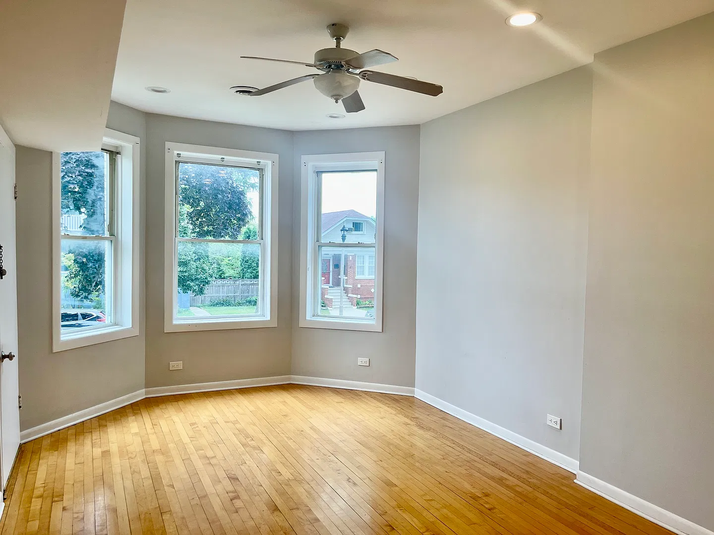 2 bed, $1,800 — Photo 2