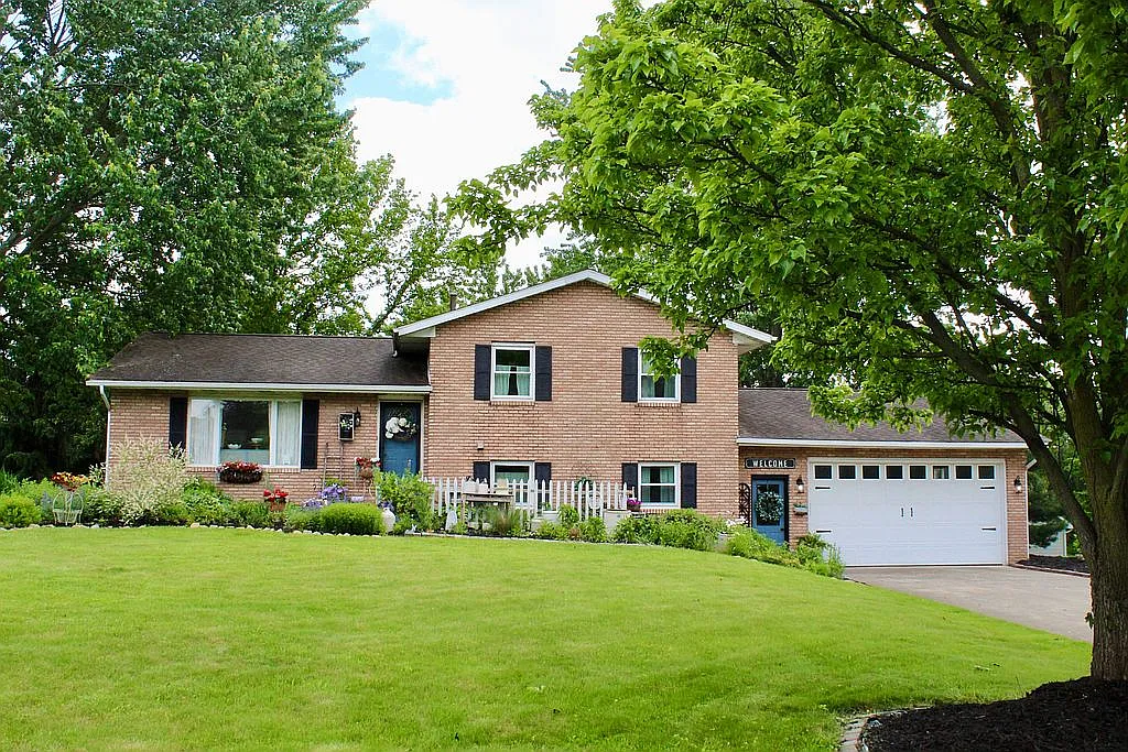 14003 N Highview Dr photo 1