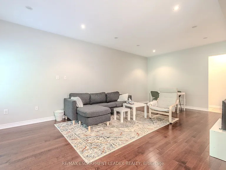 441 Stonehenge Dr #8 — Photo 7