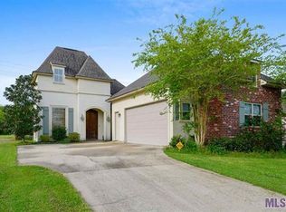 1760 Pointe South Dr, Zachary, LA 70791