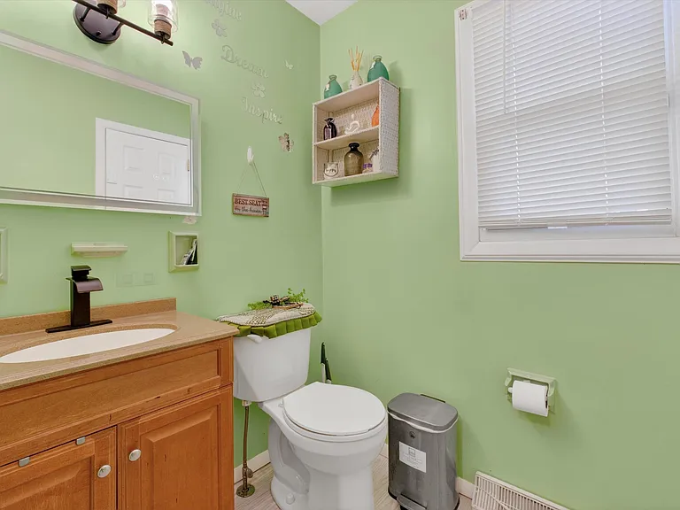 18 Cardinal Dr — Photo 11