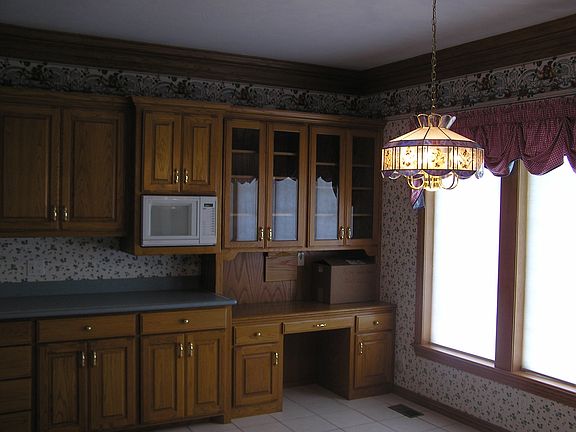 s.e. view of kitchen desk