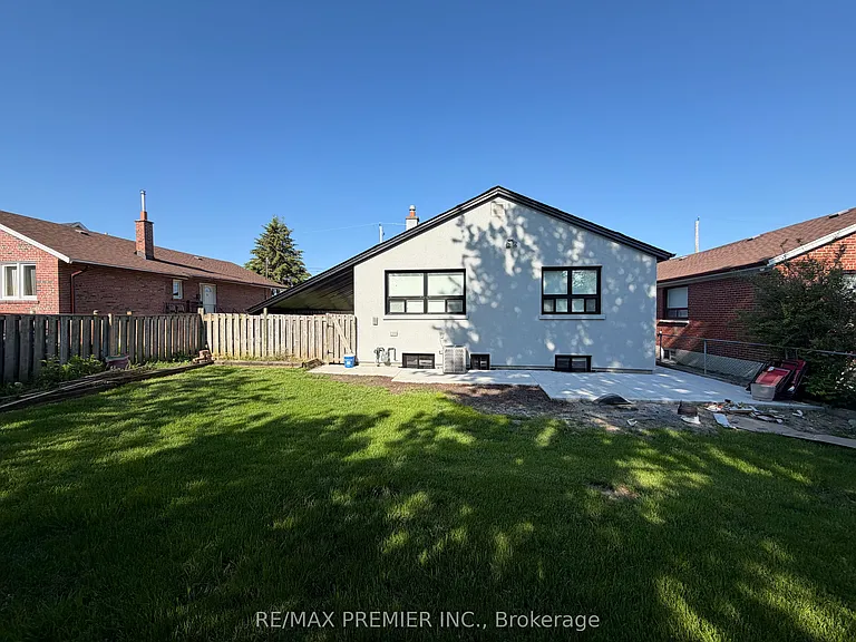 9 Blaydon Ave — Photo 23