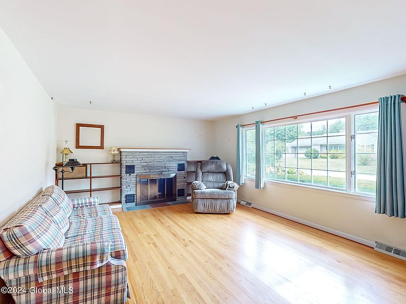 2nd image of 1 Colonie Avenue