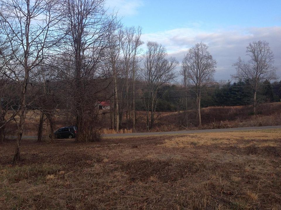 1st image of 137 Hidden Cir