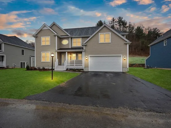 10 Wedge Dr, Lakeville, MA 02347