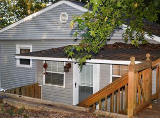 120 Honeysuckle Rd, Deatsville, AL 36022