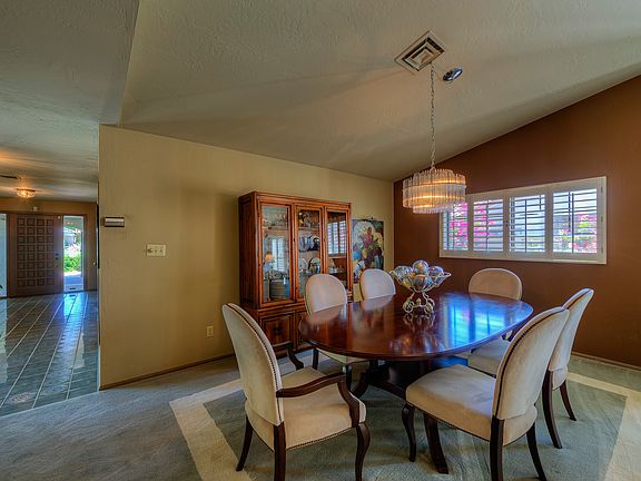 5th image of 2402 E Montebello Ave
