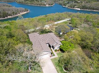 101 Canada Dr, Branson West, MO 65737