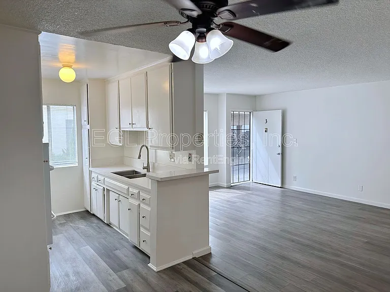 823 N Hudson Ave #3 — Photo 3
