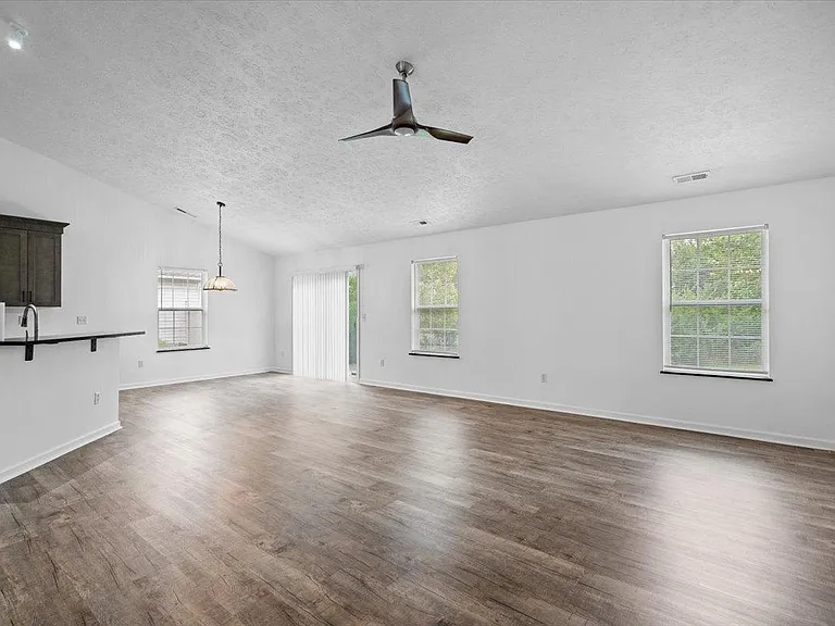 1429 Softwind Dr — Photo 11