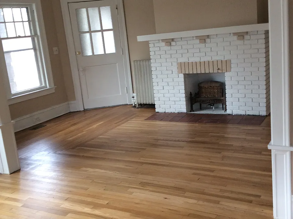 14902 Clifton Blvd #4