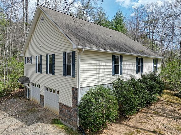 4th image of 339 Henderson Rd
