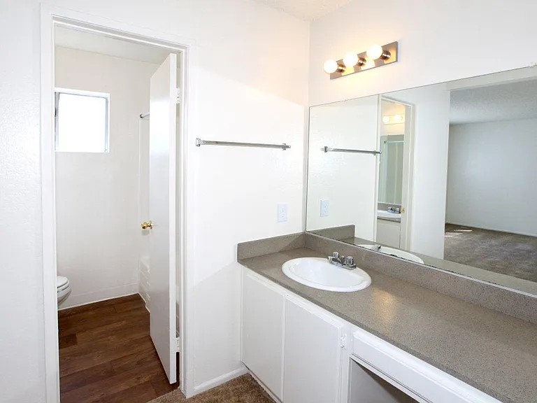 3070 E Frontera St — Photo 14
