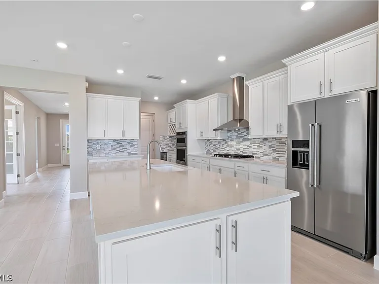 16056 Shoreline Dr — Photo 9